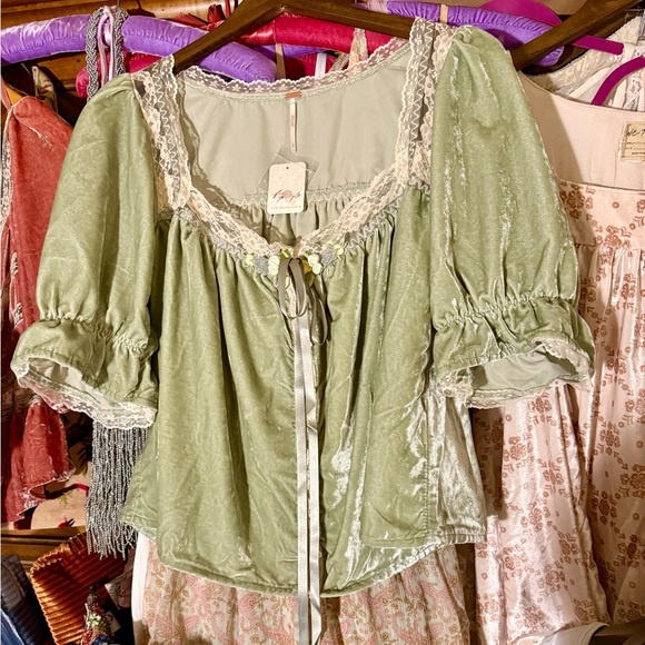 Free People Victorian Velvet glam - Picture 3 of 14